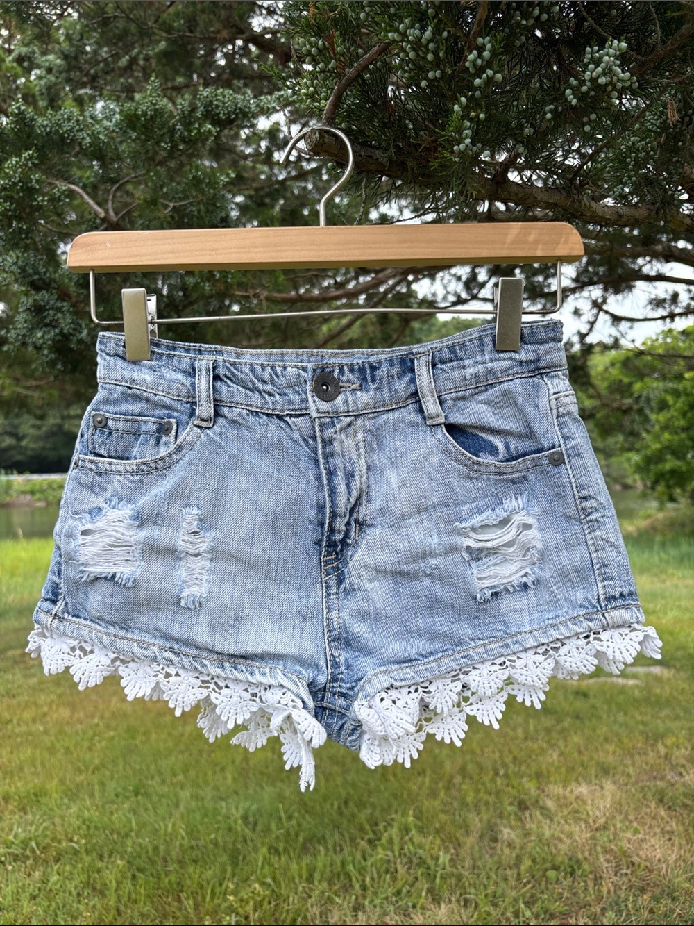 Vanilla Star Premium Light Wash Distressed Denim Shorts Size 0